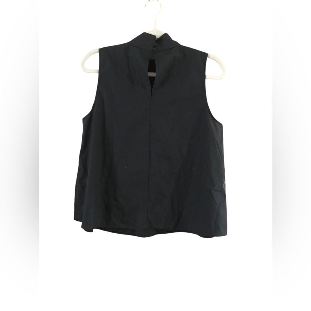 Banana Republic Small Sleeveless Blouse - Picture 4 of 8